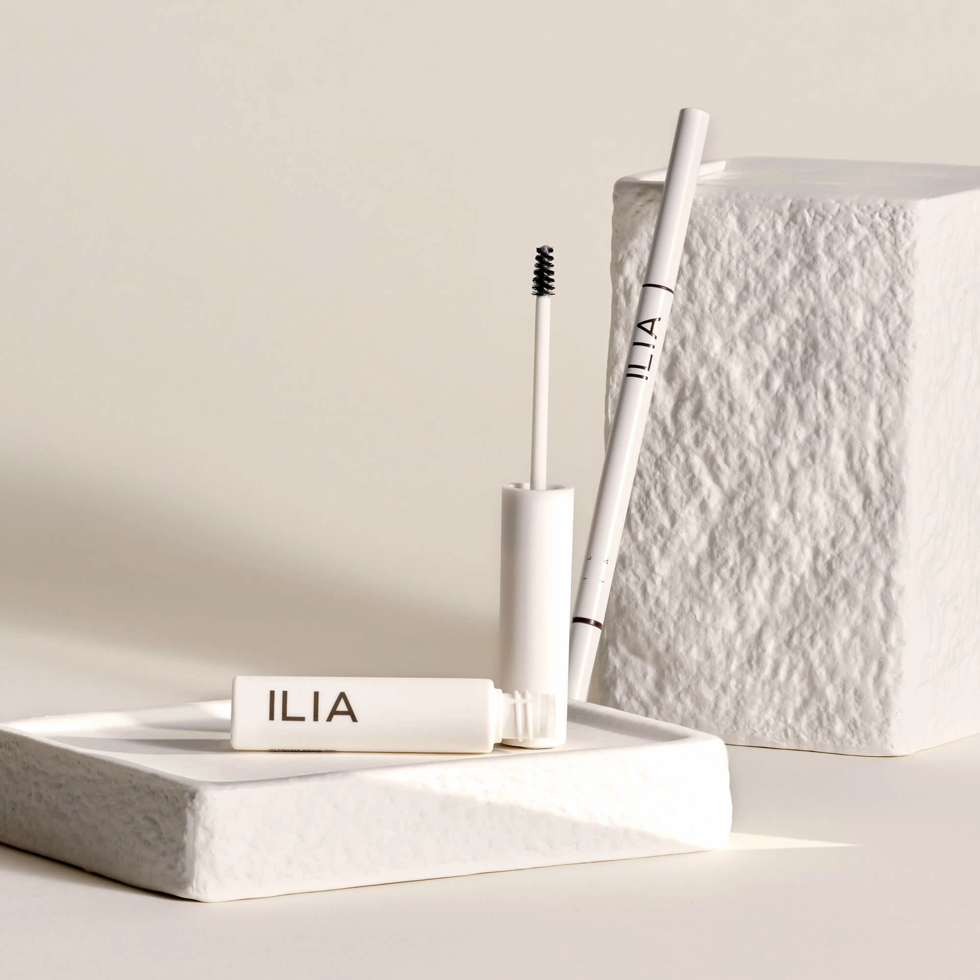 In Frame Brow Gel Mascara Sourcils Transparent – Image 6