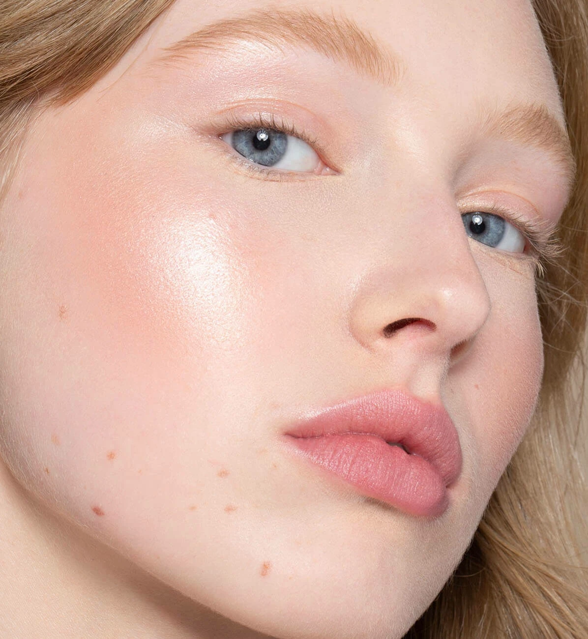 Liquid Light Sérum Enlumineur De Teint – Image 8